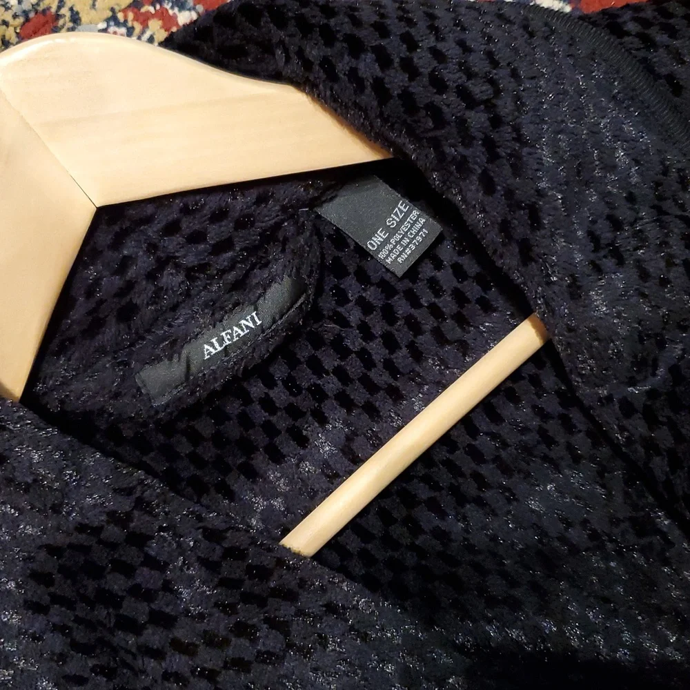 Alfani Textured Black Robe - Picture 11 of 14